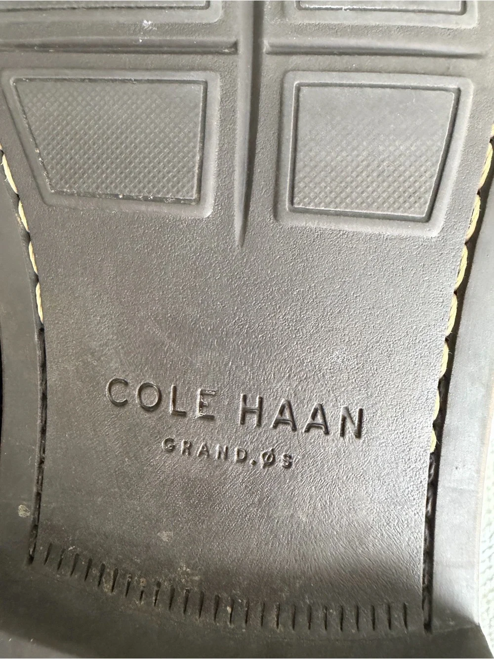 Cole Haan Men's Black Leather Chukka Boots - Classic Lace-Up
